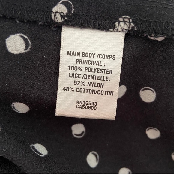 VAN HEUSEN BLACK AND WHITE POLKA DOT BLOUSE WITH PEEKABOO VNECK AND LACE YOKE, L - Picture 11 of 11